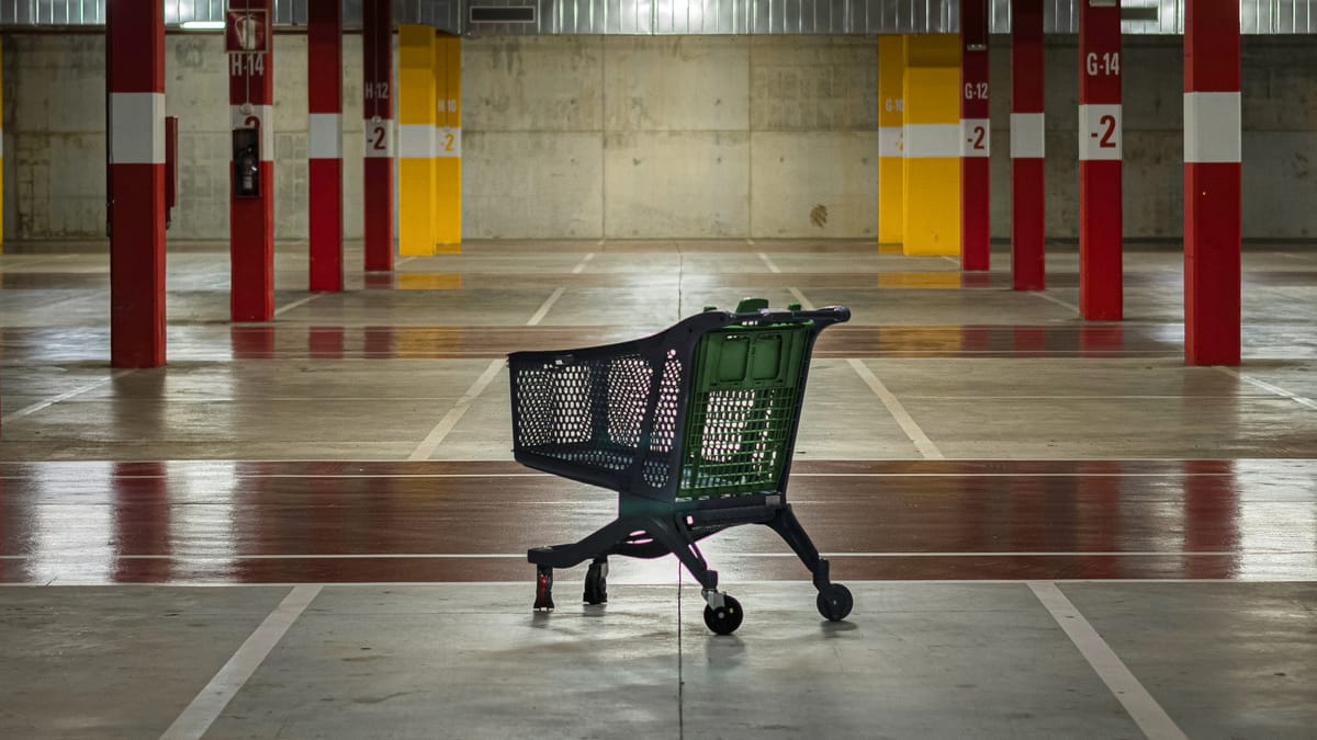 Antes de pensar em comprar mais roupas, vamos bater um papo?